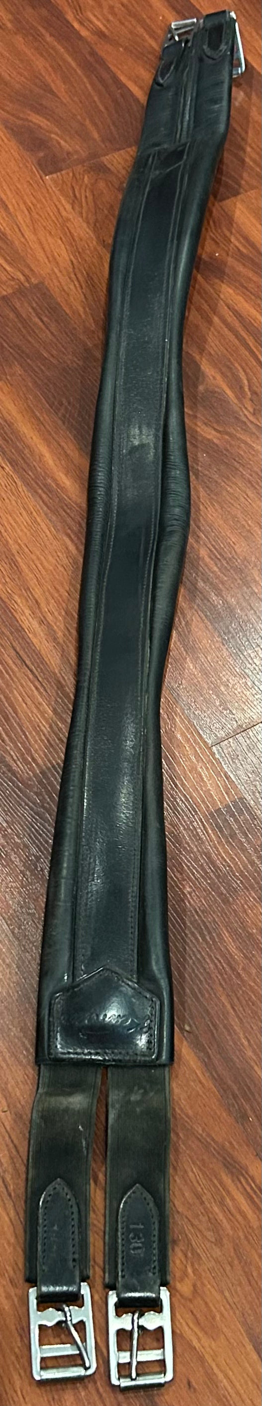48” Kentaur dark brown girth. Elastic one side
