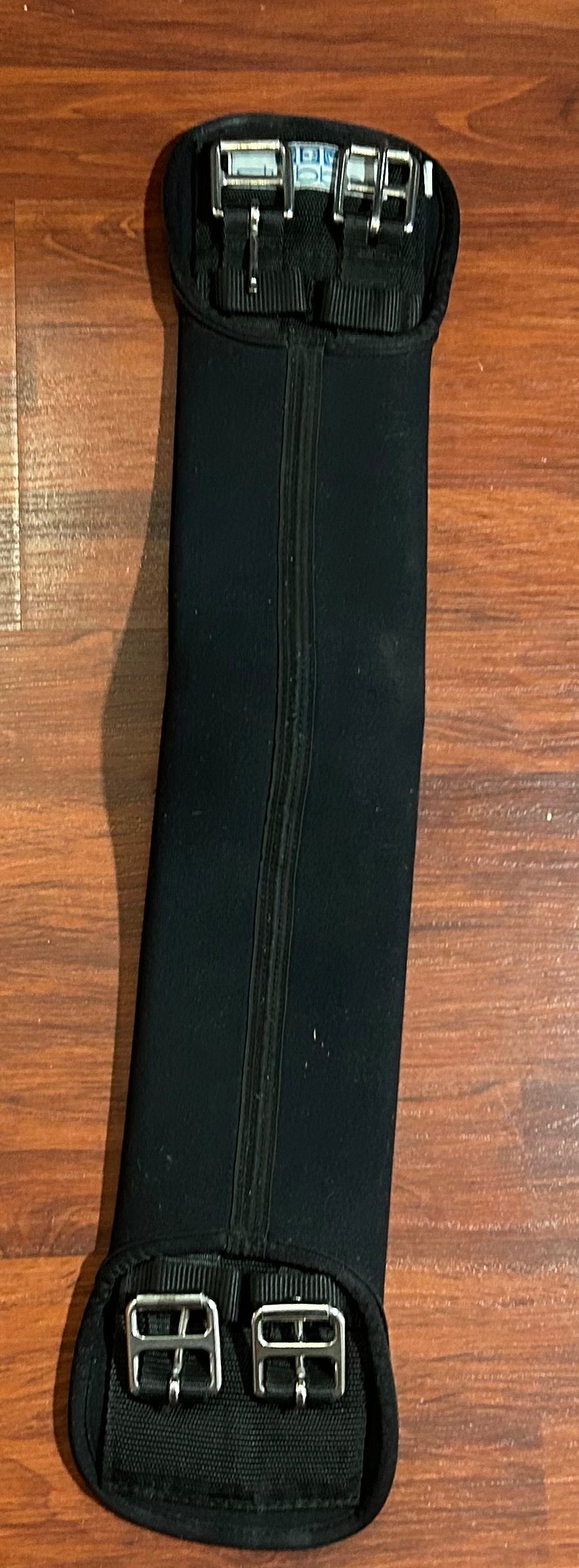 22” Stubben dressage girth neoprene.