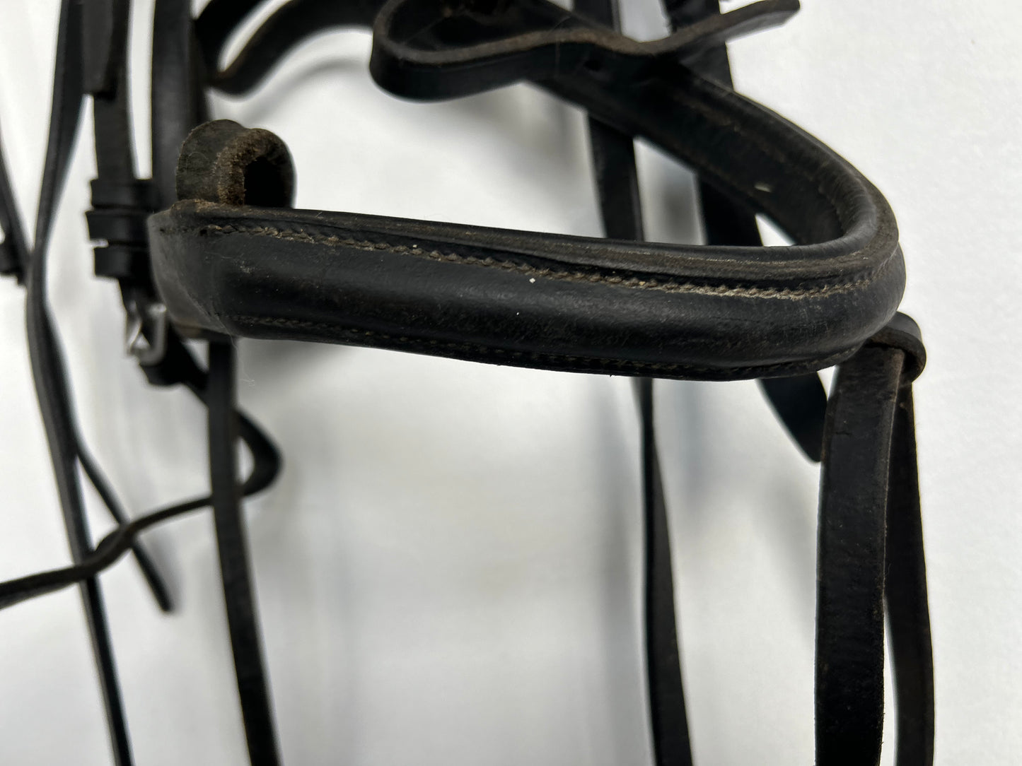 Cob black snaffle bridle with bronze link browband