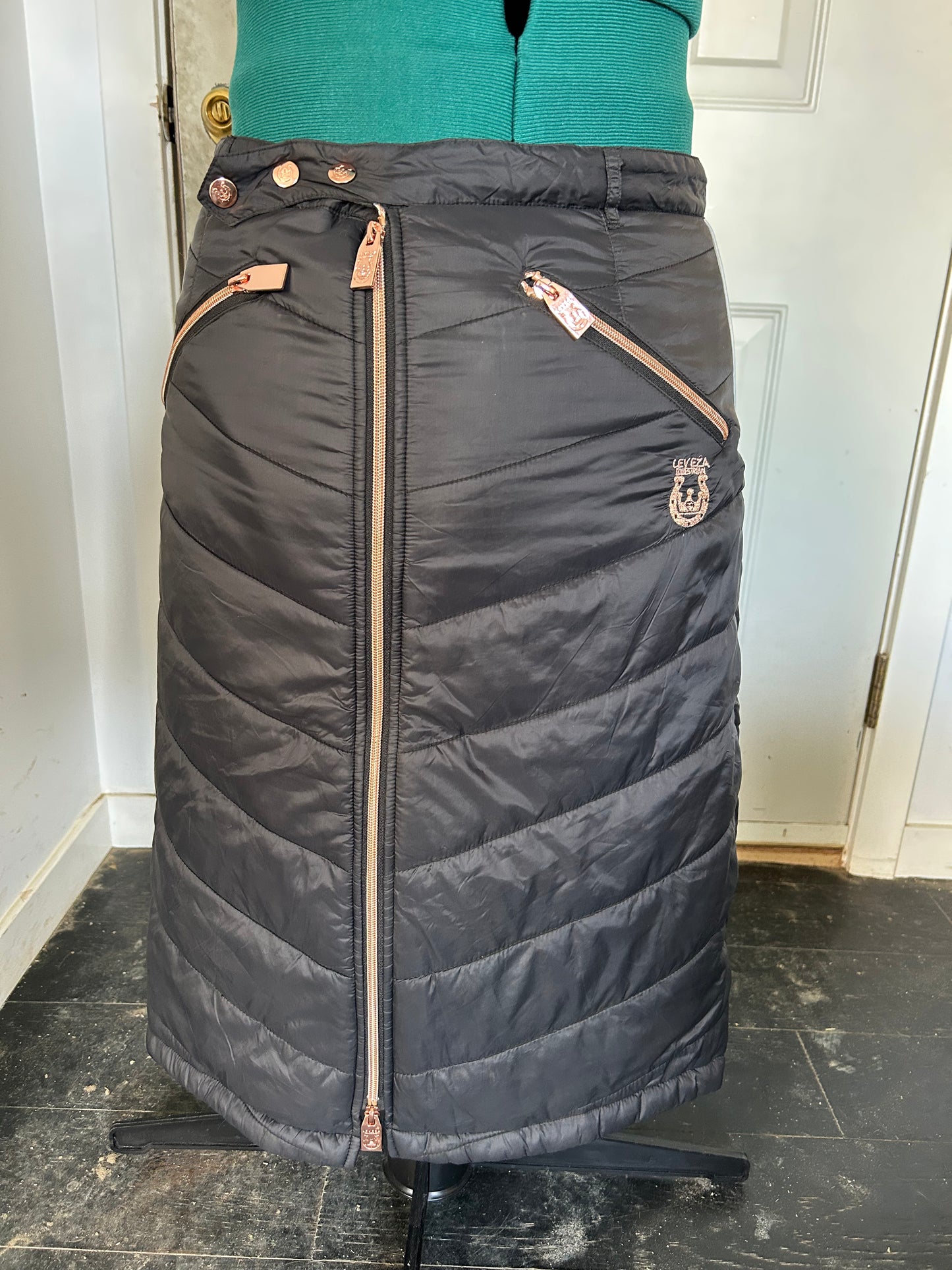XL Leveza equestrian black and rose gold riding skirt