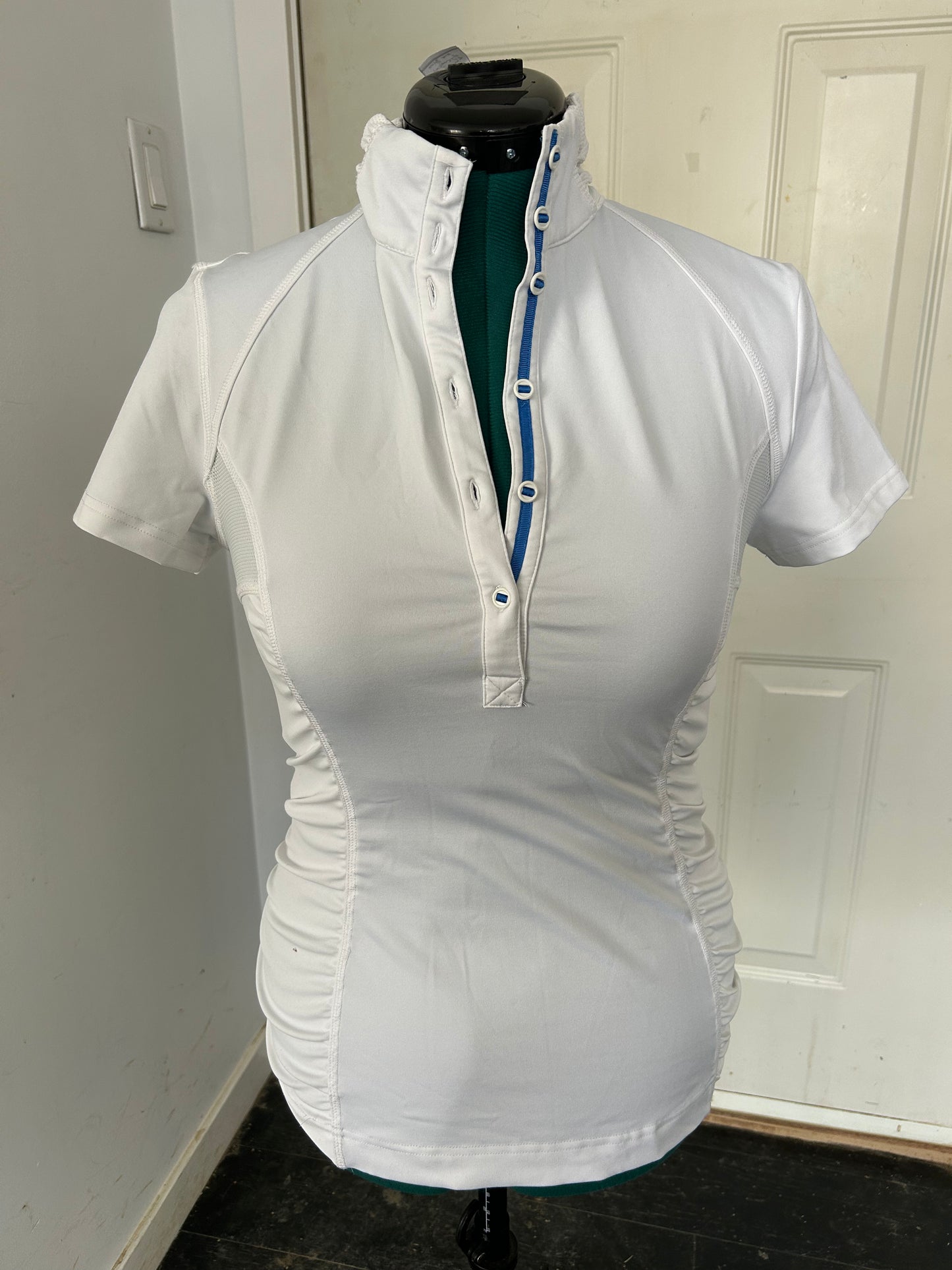 Asmar small white show shirt