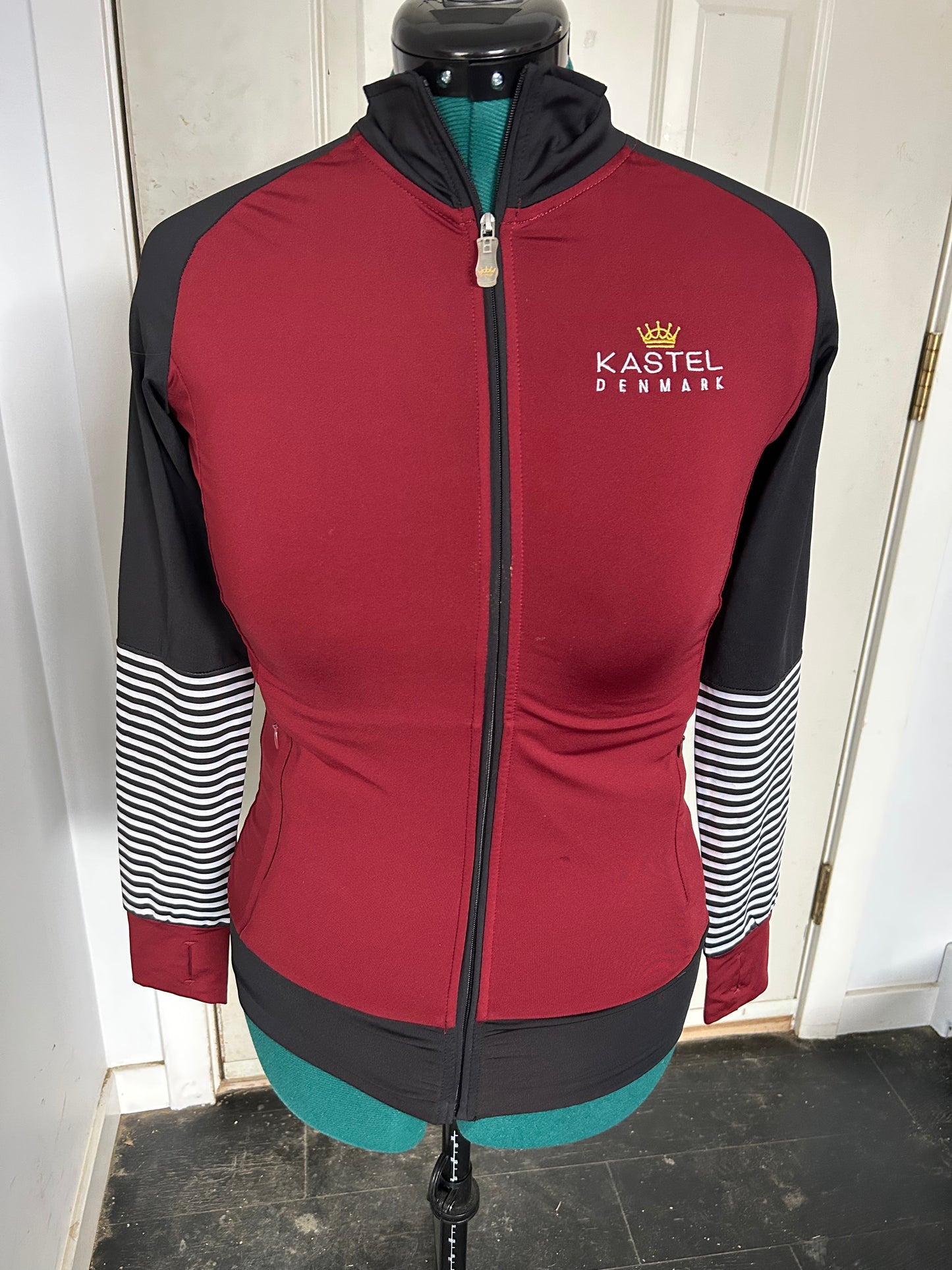 Kastel small zip up light jacket