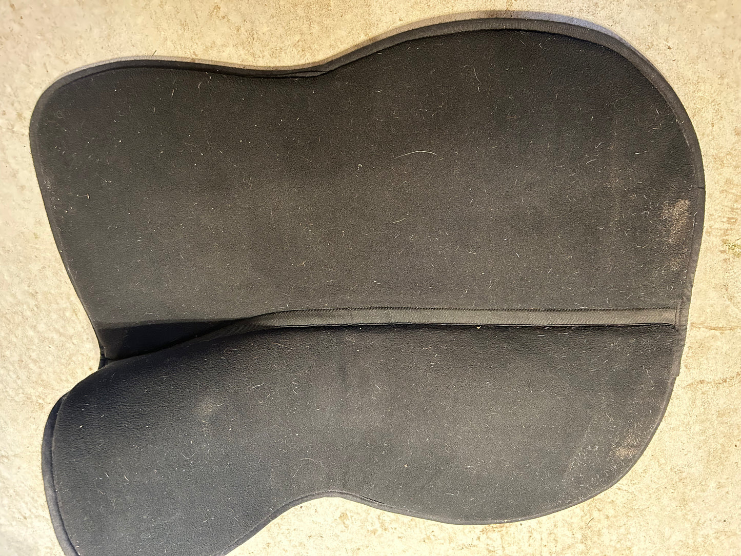 Ogilvy dressage half pad black no cover