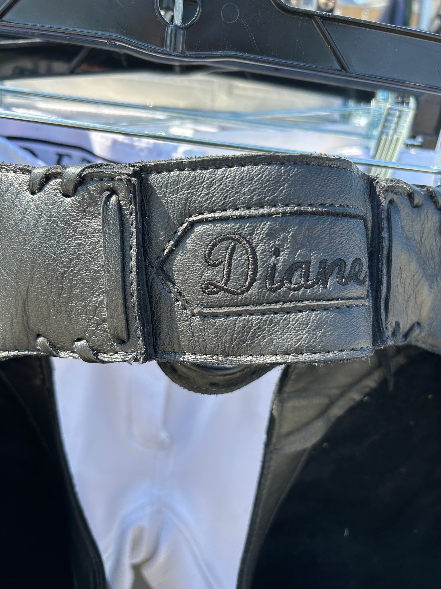 Lynn Saunders full chaps with fringe. Black. Inside leg 31”. Outside leg (waist to bottom) 40”. 13.5” calf. Waist 30”- 27” excellent condition.