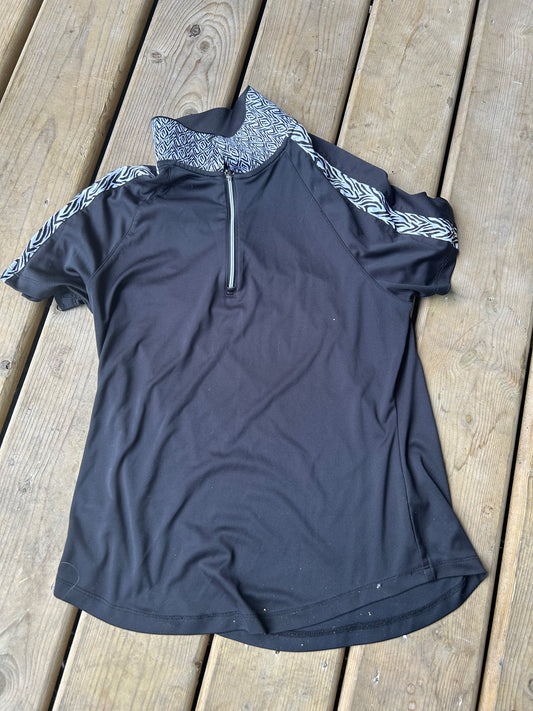 Small Black with white pattern short sleeve 1/4 zip shirt