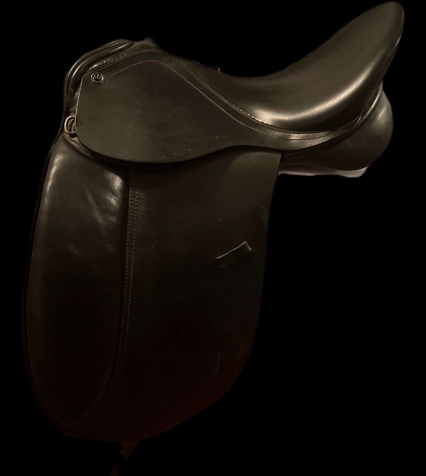 18” Princeville Dressage saddle wide tree