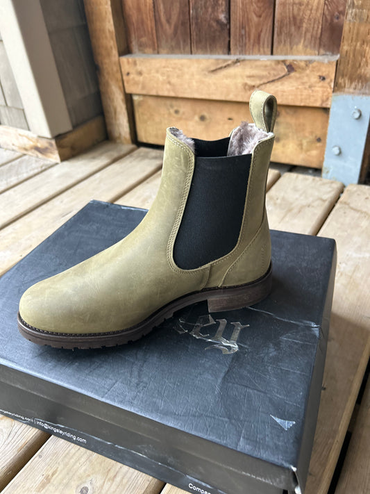Size 36 Kingsley Amsterdam with sheepskin green