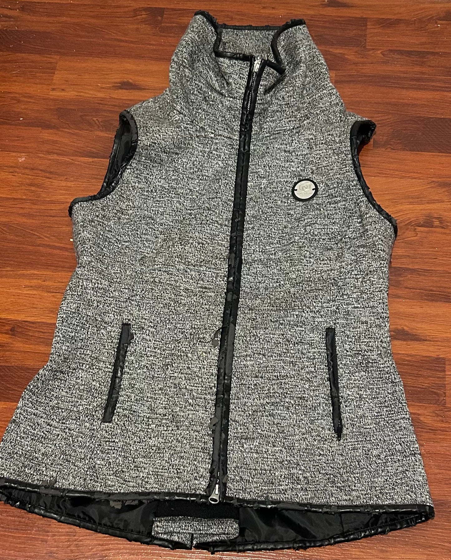 Asmar grey vest S