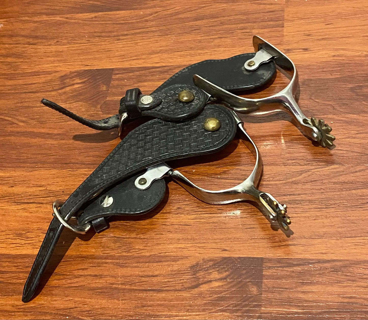 Kids western spurs with straps