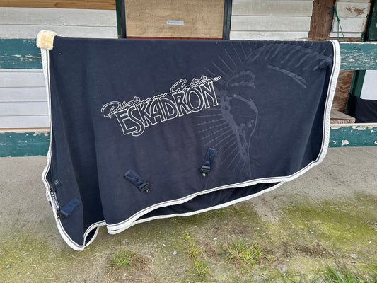 Large Eskadron cooler navy fleece