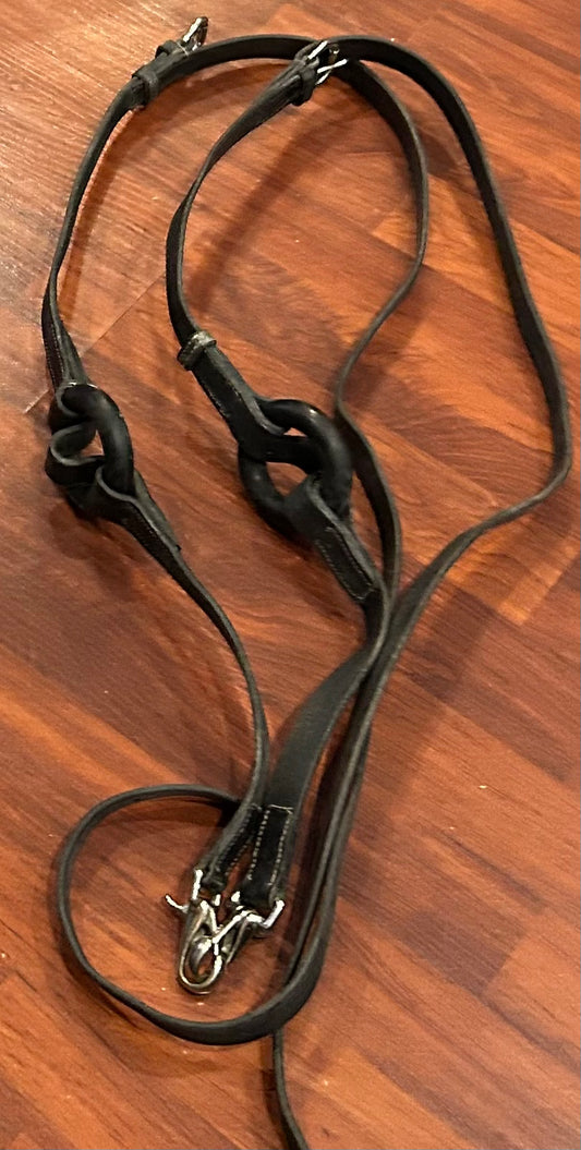 Leather side reins with doughnuts