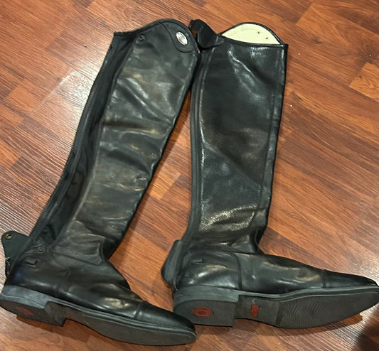 Parlanti aspen mh+ size 44 men’s boots. 14.5” calf with panel. 21” tall.