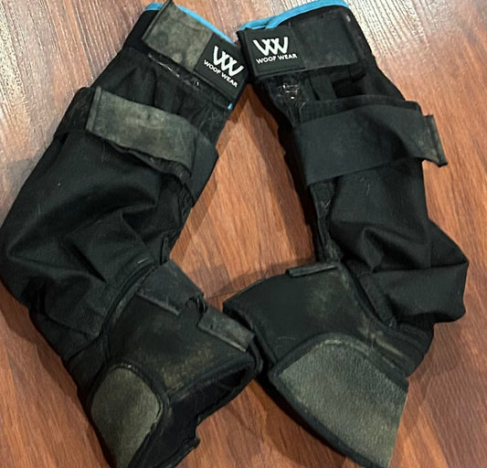 Woofwear medium mud fever boots. Used but usable.