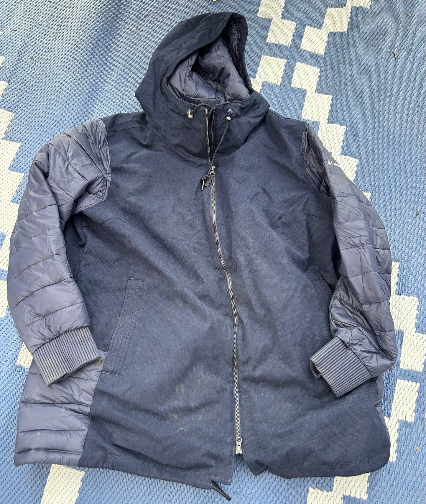 Columbia 2XL navy jacket