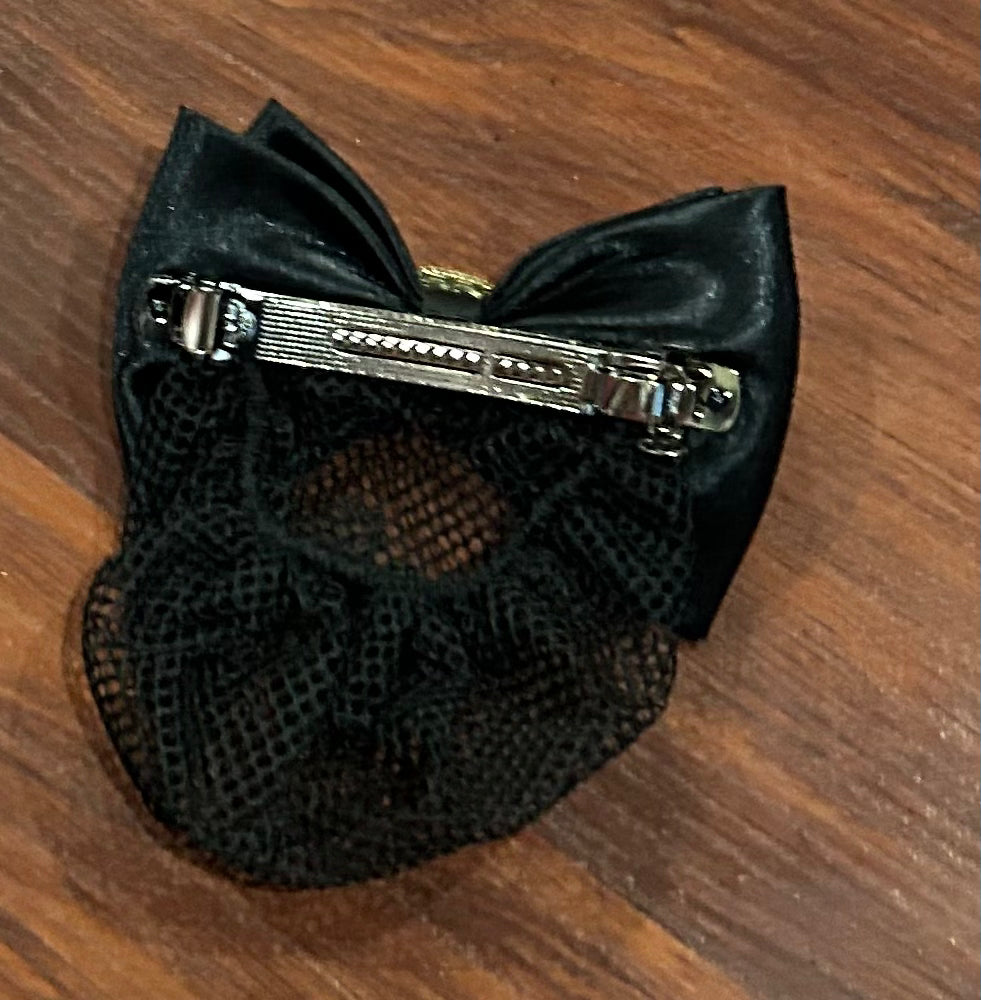 Bun holder black with clip and bling