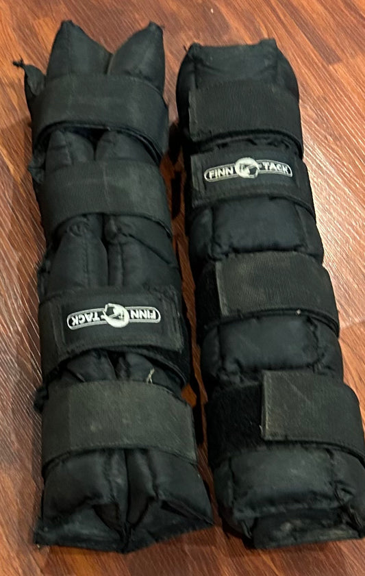 Finn tack ice boots set of 2. 2 sets available