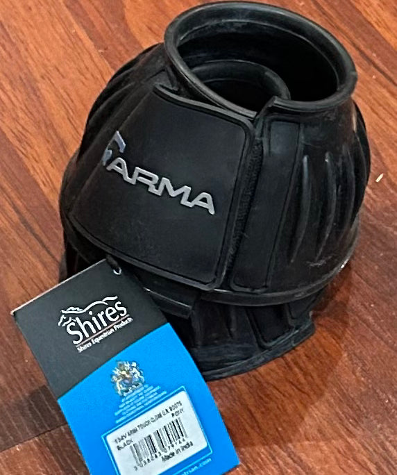 Arms pony size black bell boots. Brand new.