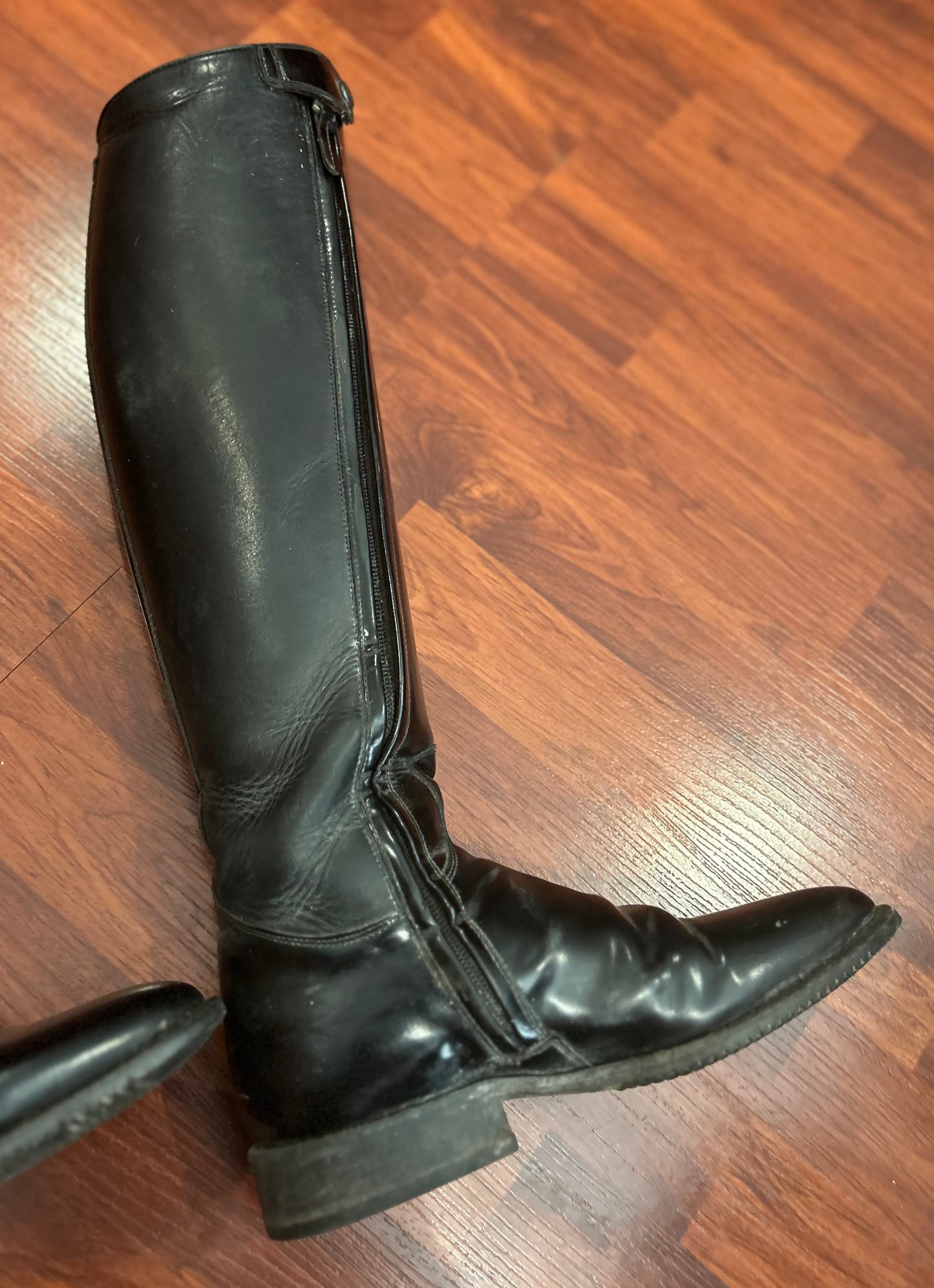 DeNiro Raffaello 36 MAM 15” calf 19” to ground up back . Glossy finish