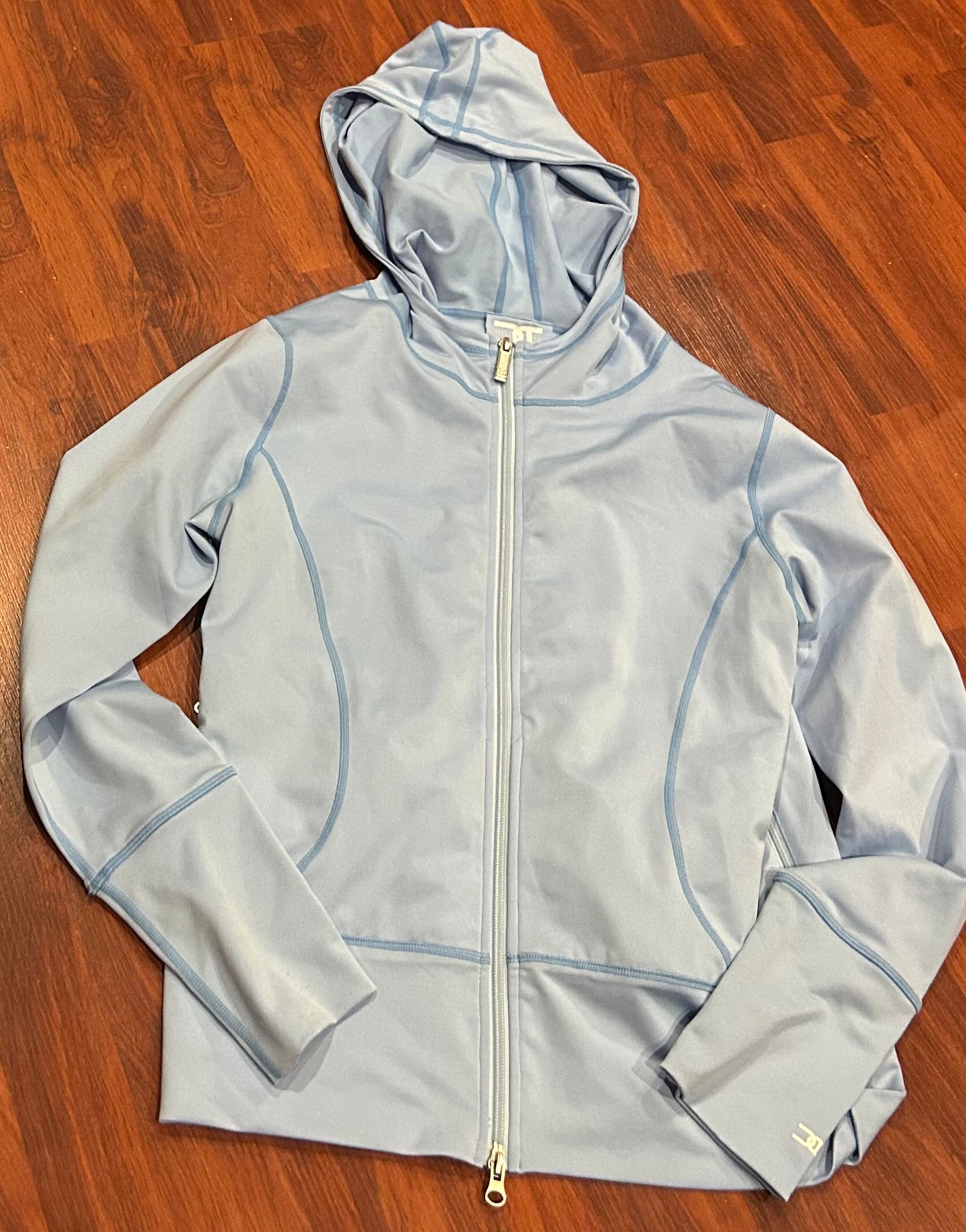 Asmar small light blue light jacket. Yoga wear