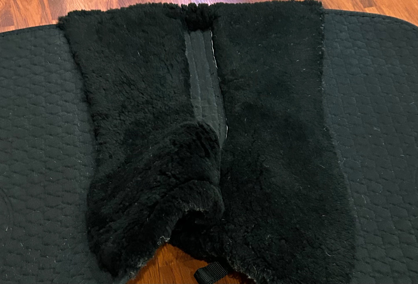 BR jumper black sheepskin pad. Slightly faded