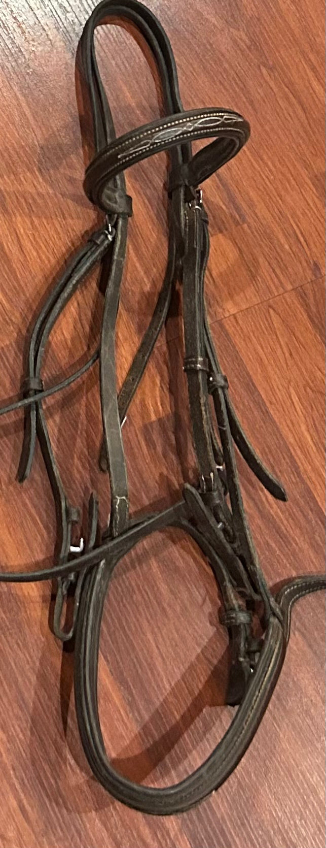 Brown full size fancy stitch bridle. Needs oiled
