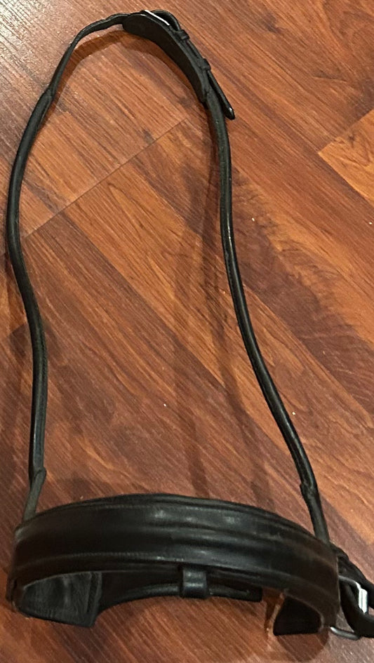 Rolled cob size noseband black. Rolled flash