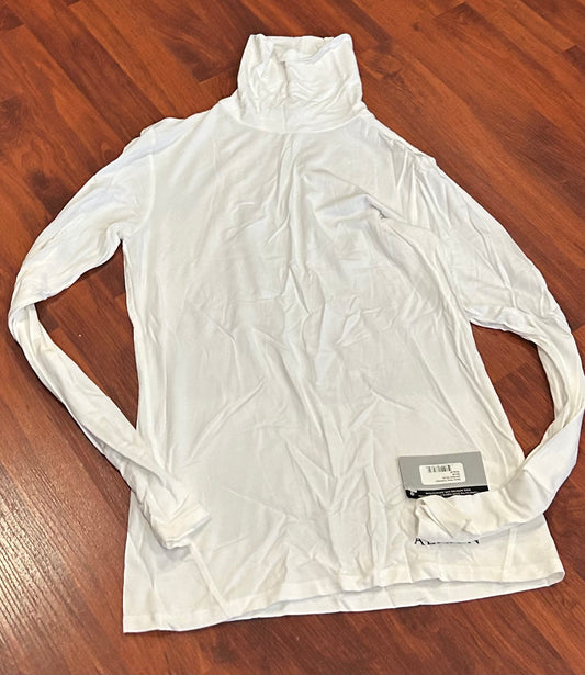 Aerion medium white turtleneck long sleeve