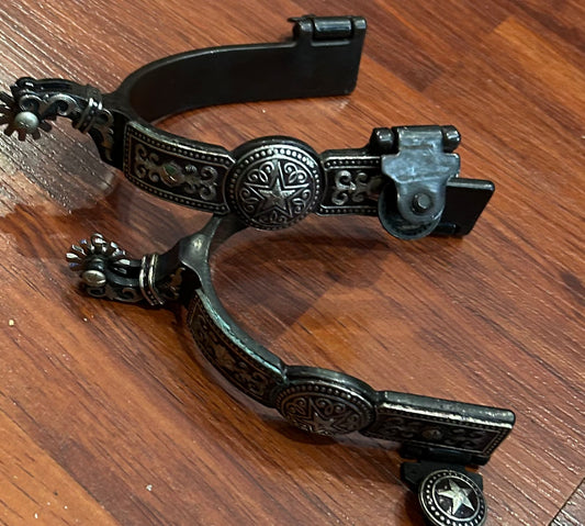 1.5” shank western spurs