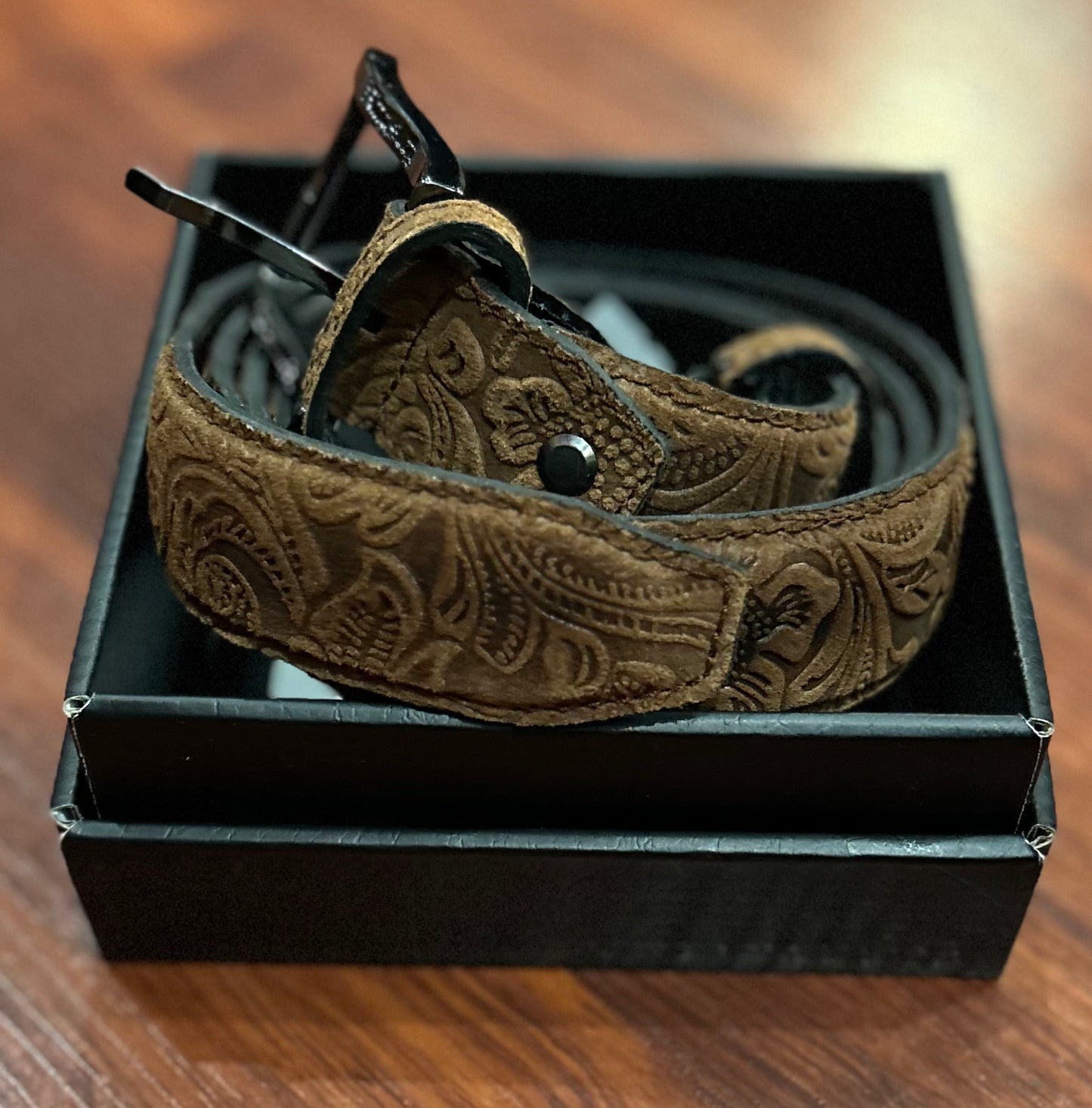 Kingsley belt floral cognac. New.