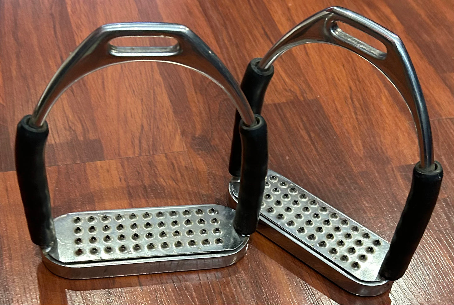 4.75” flex stirrups with grater tread