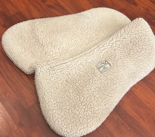 Medallion wither riser half pad