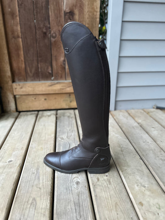 Kingsley Montreal size 43 Alta S brown 15” calf with elastic panel 21” tall 306602