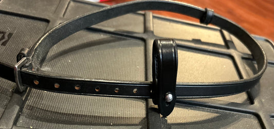 black flash with noseband attachment