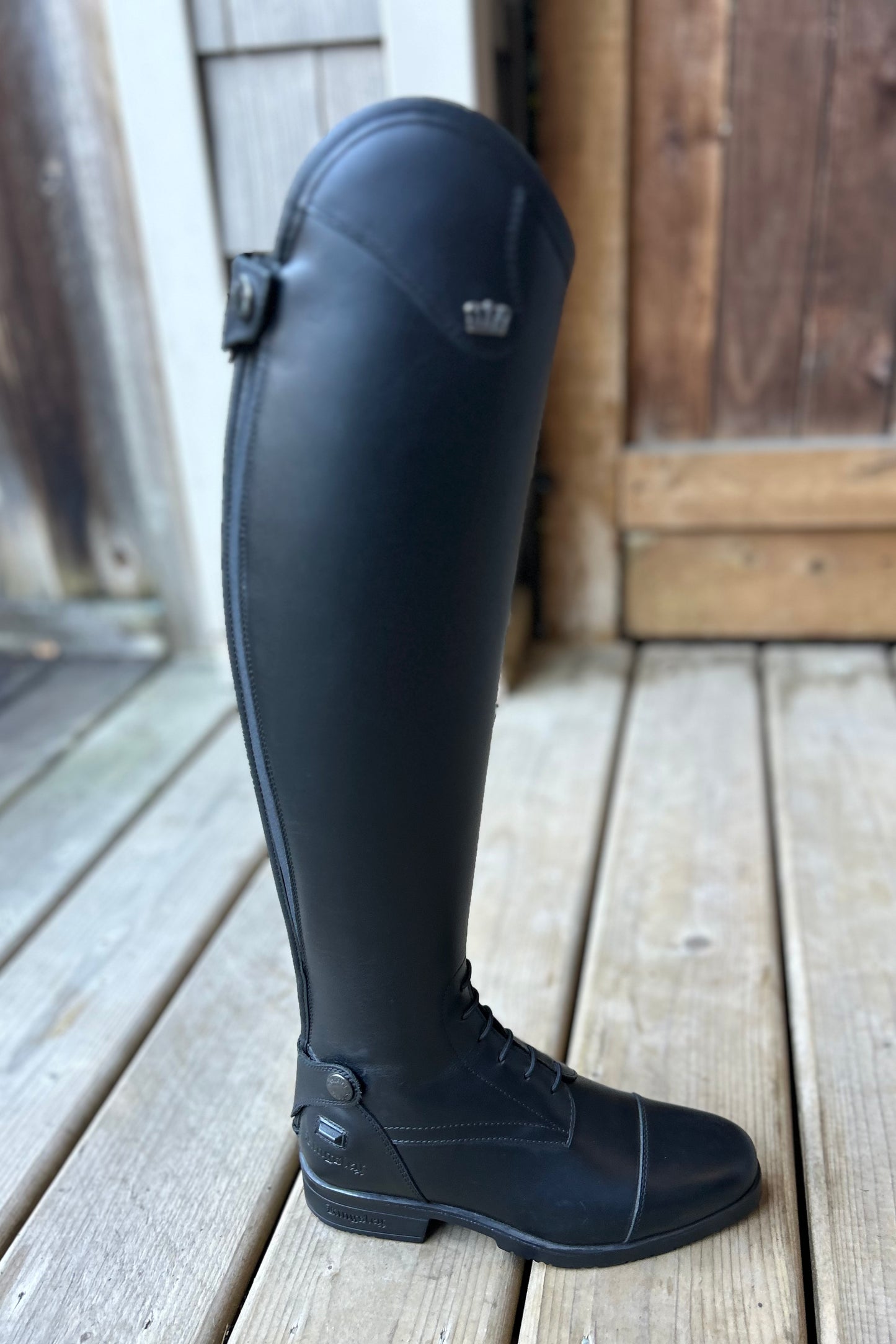 Kingsley size 36 MA XS Montreal black . 13” calf 19” tall. Brand new