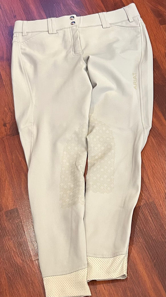 Ariat pro series 28L tan knee patch breeches. Brand new