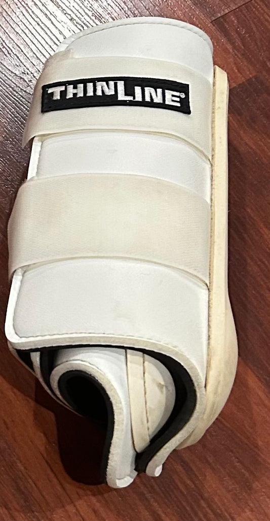 Thinline medium (size 2) tendon boots. Minor discolouration