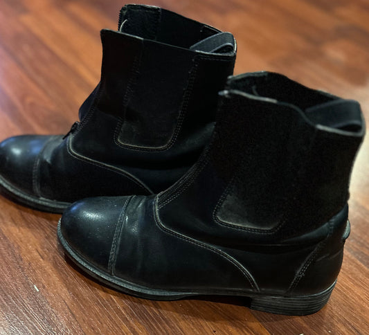 Auken 6.5 black paddock boots