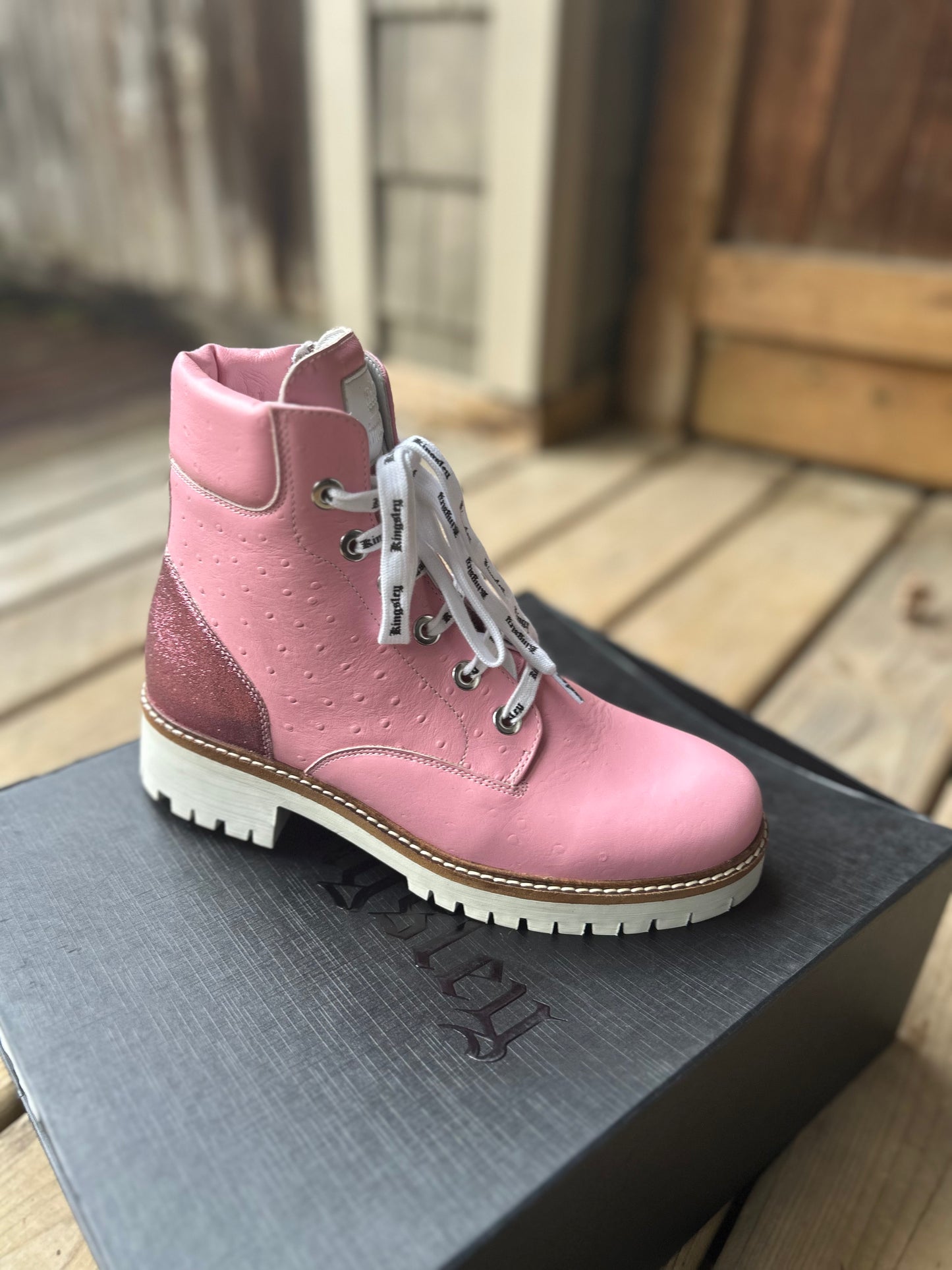 Size 40 Kingsley regina boots pink. New