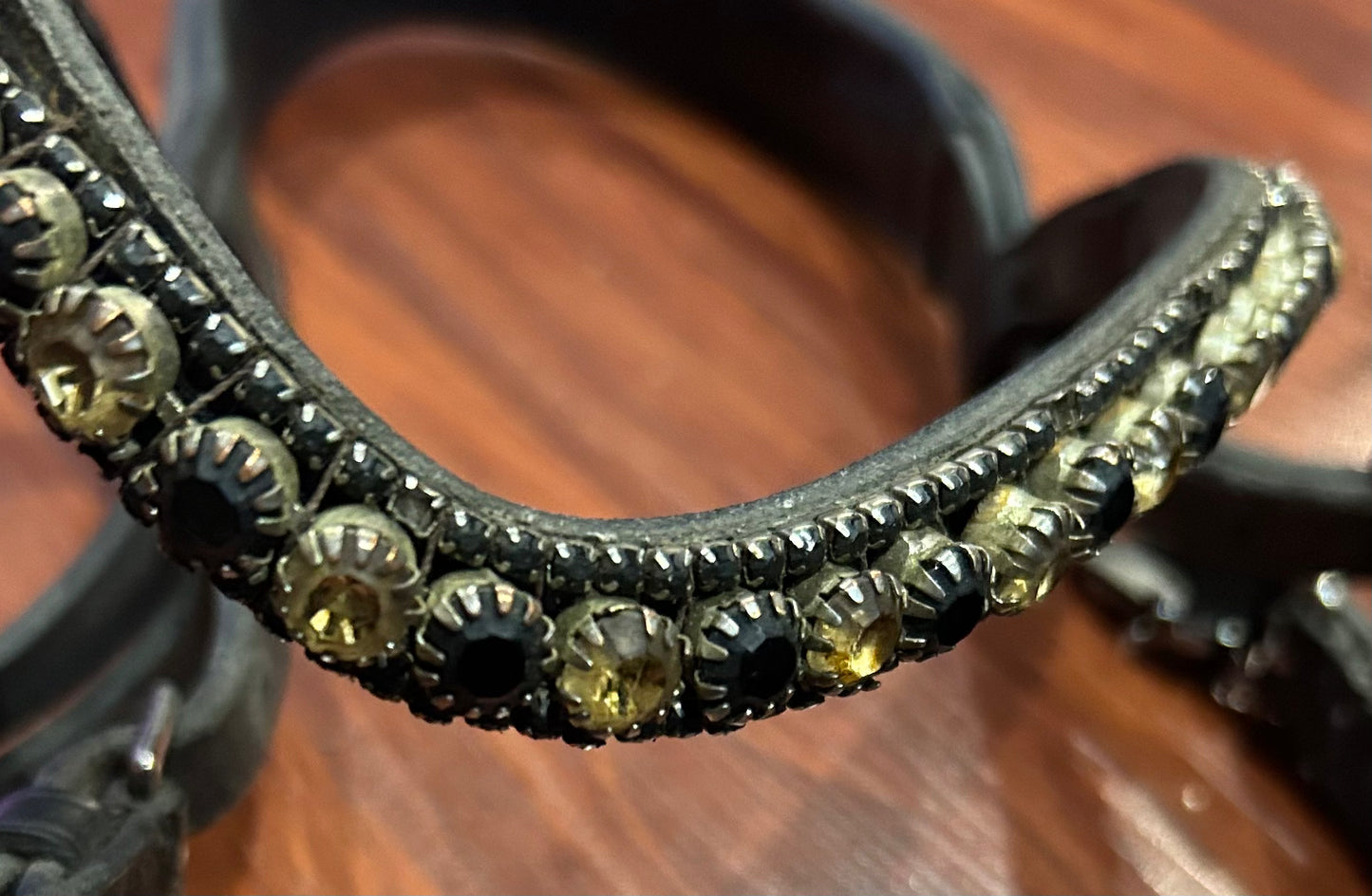 Solo rolled snaffle bridle black crank. Black and gold browband. Needs oiled