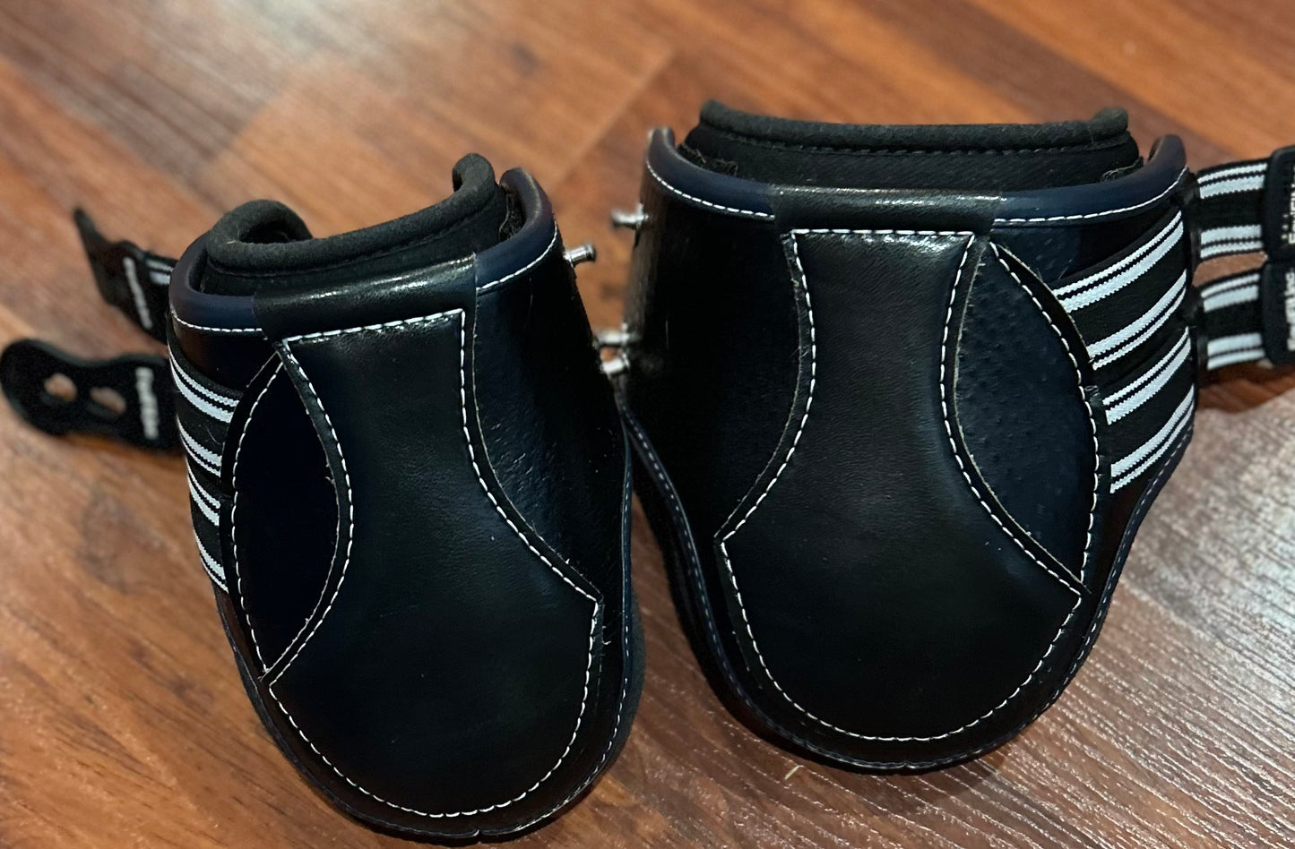 EquiFit D-Teq hind boots medium