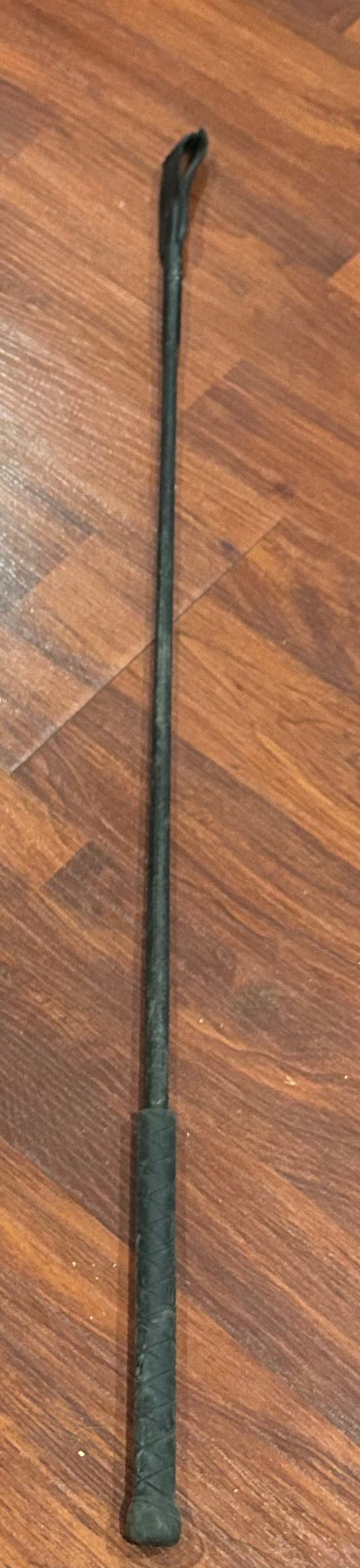 28” whip black