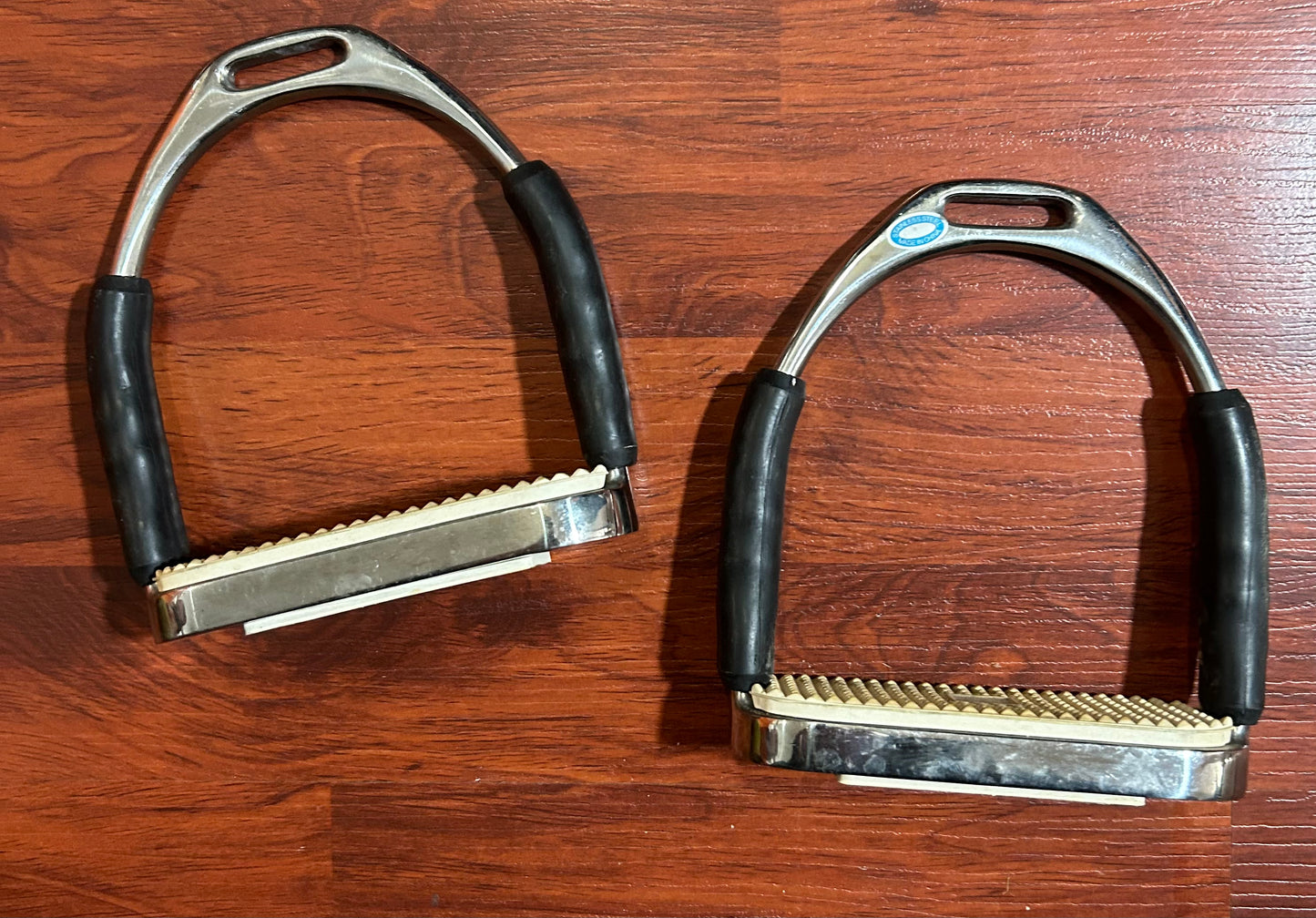 Flexi stirrups