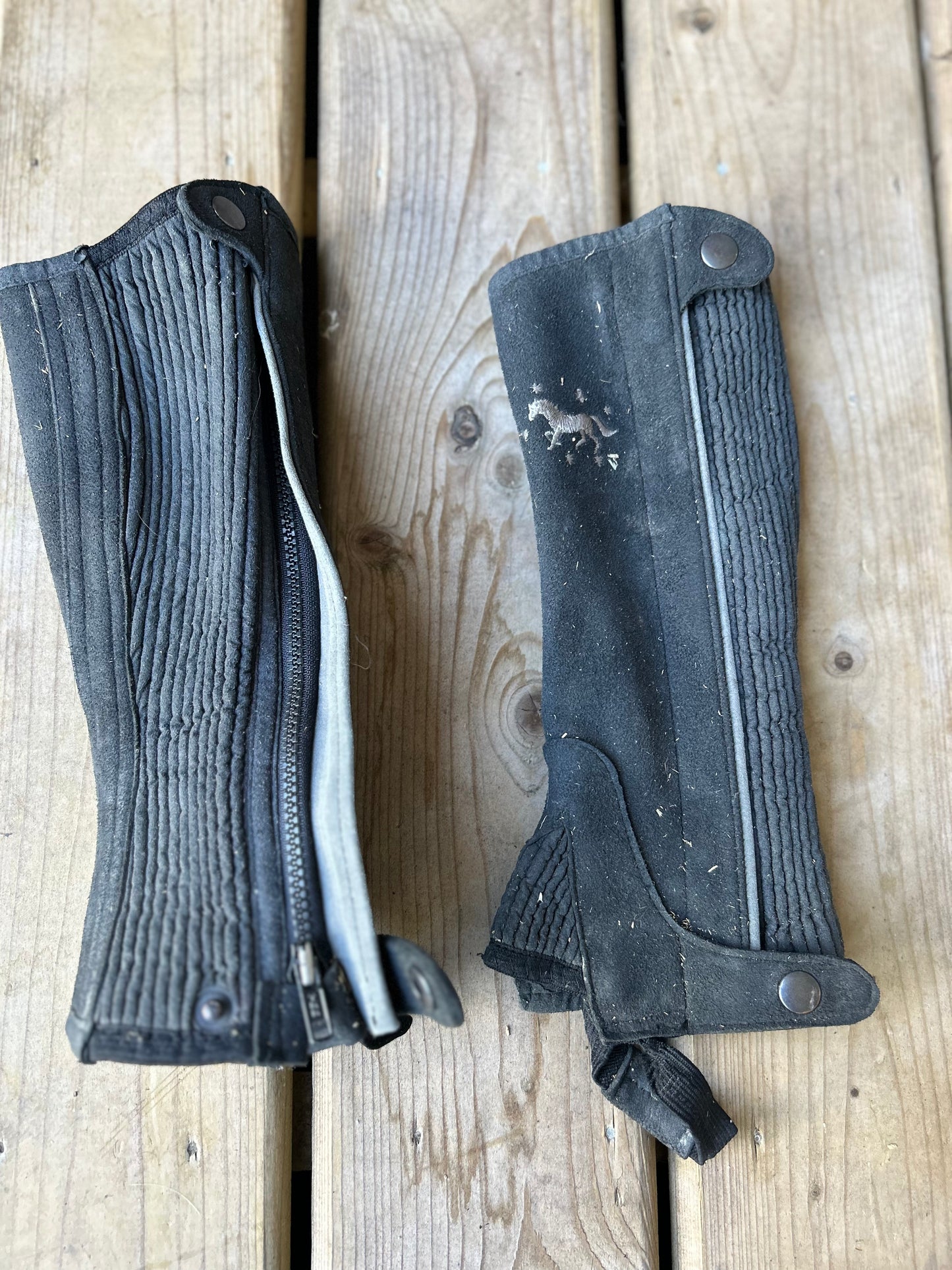 Child’s Med suede half chaps