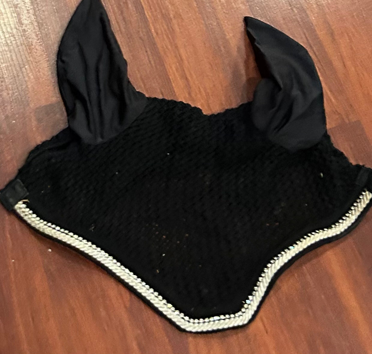 Shedrow black with bling warmblood size bonnet