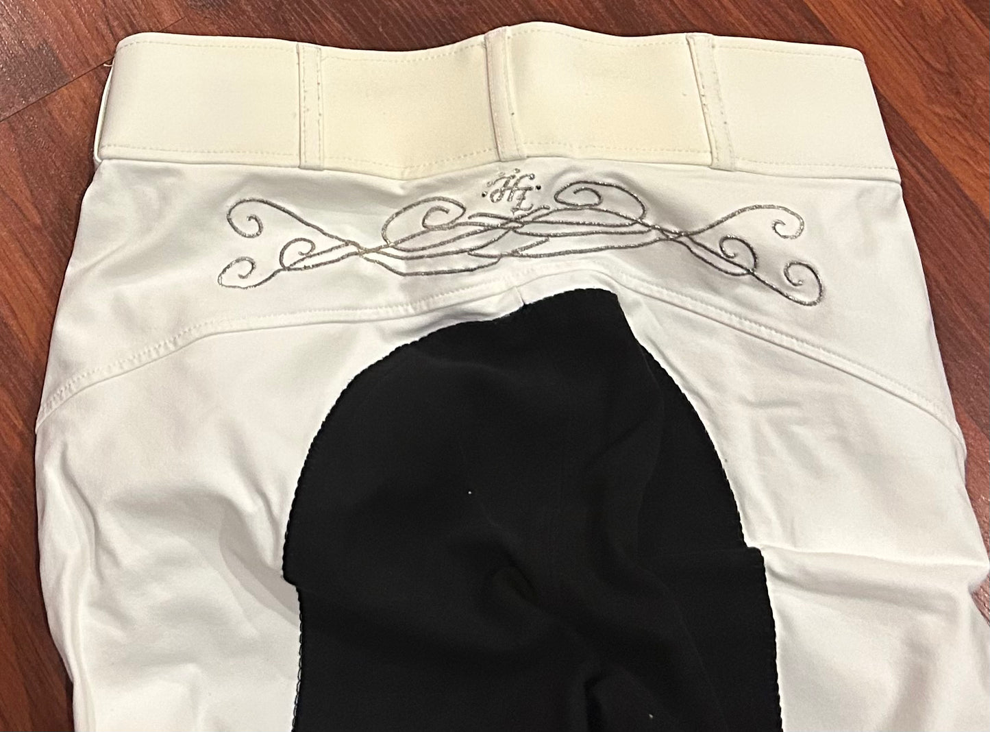 Horze size 30 white with black seat full seat breeches