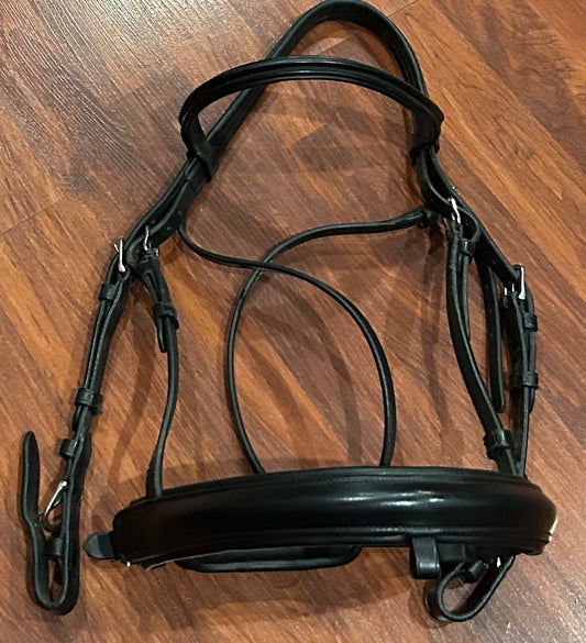 Vespucci cob size black bridle with crank noseband.