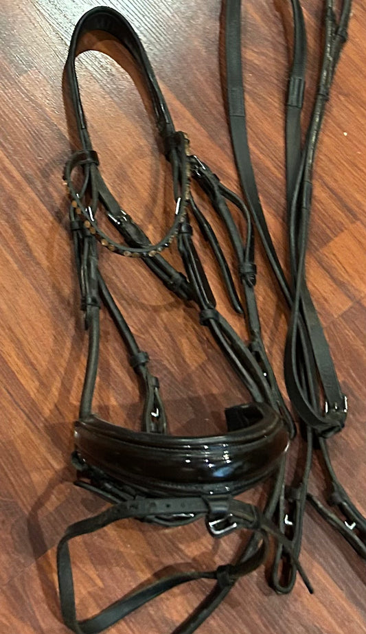 BR brown crank rolled snaffle bridle. Need cleaned