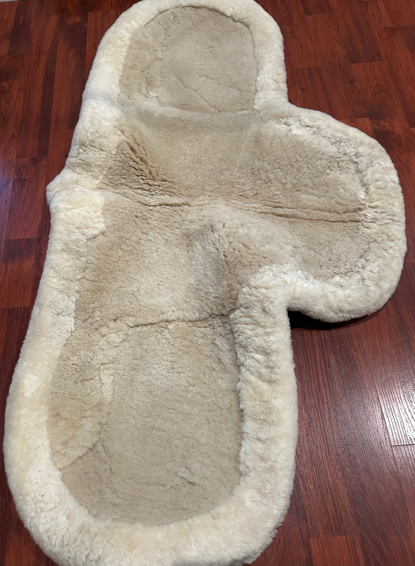 Fleeceworks RG white sheepskin dressage pad