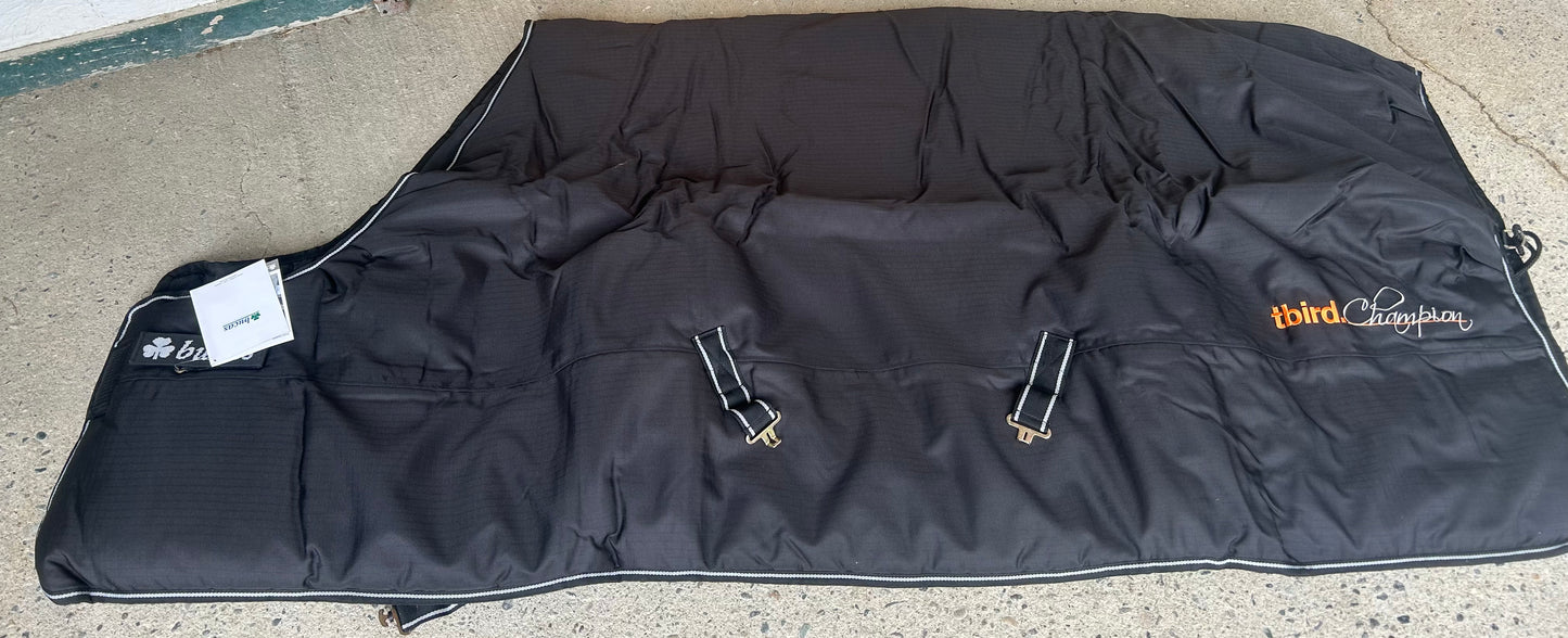 81” bucas Irish stable blanket. Est 200g fill. New with embroidery