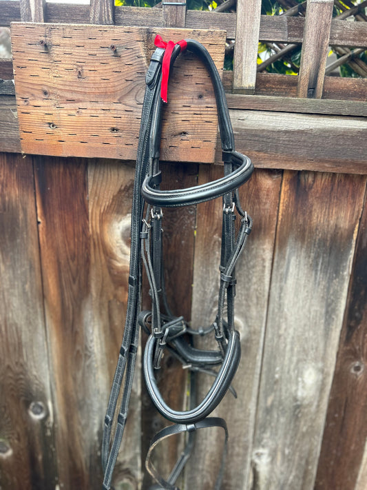 Sommer snaffle bridle full size with reins. Grey piping